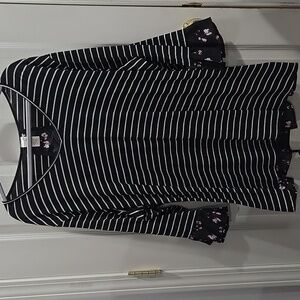 Terra & Sky Black and White Stripe With Floral Sleeves Top Size 3X 24W-26W